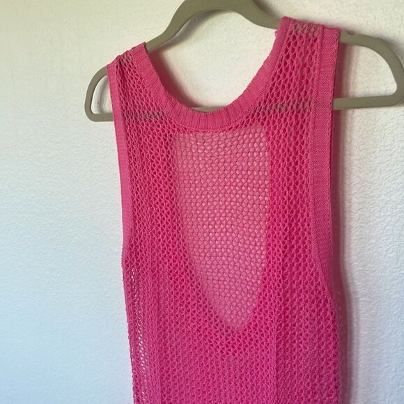 Pink crochet coverup - Picture 4 of 5